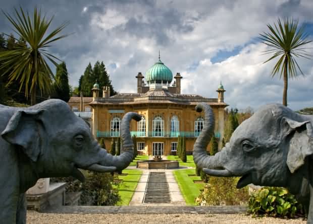 Sezincote is a unique and extraordinary Indian house set amidst the Cotswold Hills.