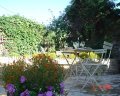 Eating Alfresco at Foden Cottage