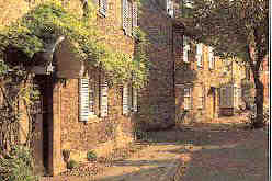 cotswold cottages in the centre of Woodstock